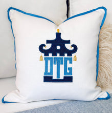 Load image into Gallery viewer, Pure Linen Pagoda Appliqué Pillow Cover