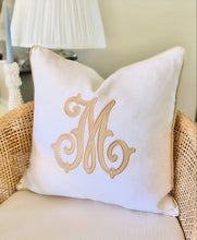Load image into Gallery viewer, Pure Linen Appliqué Pillow Cover