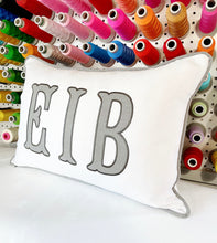 Load image into Gallery viewer, Pure Linen Appliqué Pillow Cover