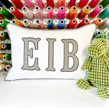 Load image into Gallery viewer, Pure Linen Appliqué Pillow Cover